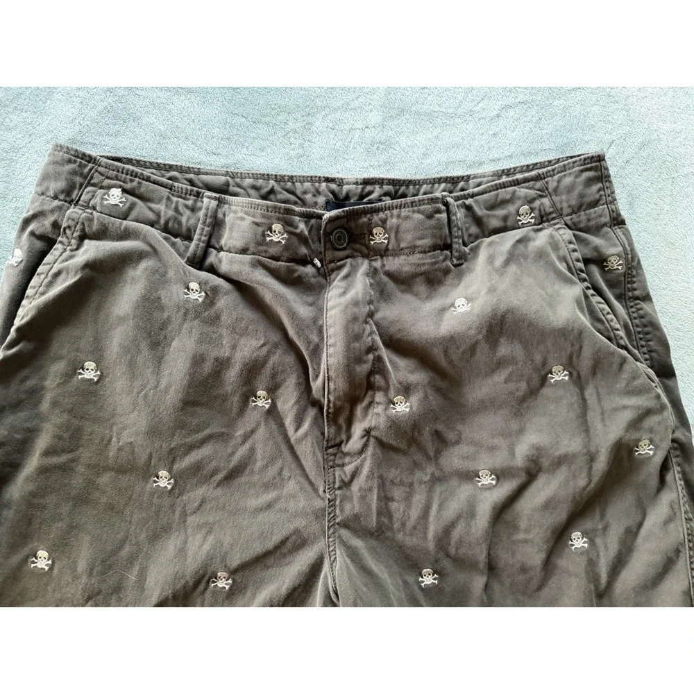 Lucky Brand Men's Chino Shorts With Embroidered Skulls Size 40